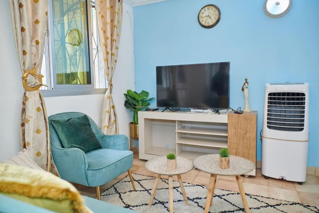 Ninja House Studio Chic Le Turquois Dore Yaoundé Eksteriør billede